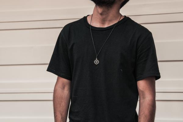 Man t-shirt black