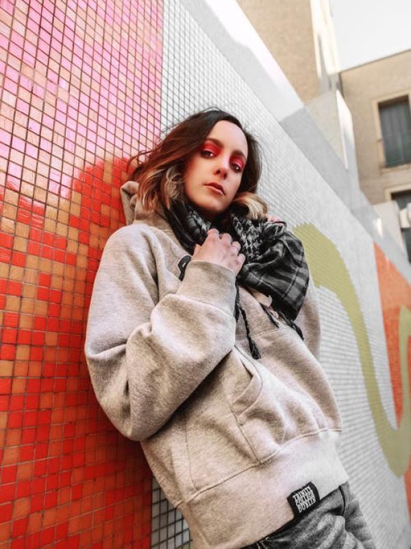 Woman sweatshirt